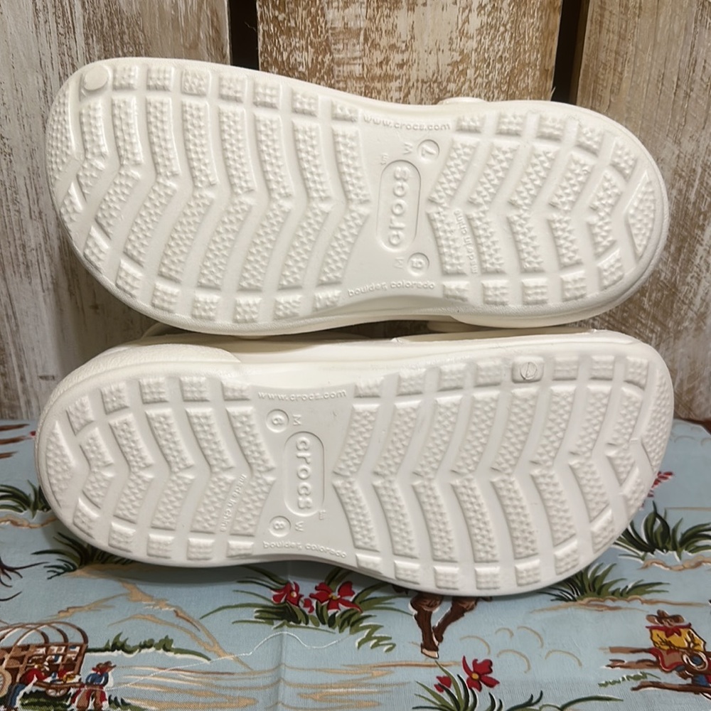 Crocs - Picture 4 of 5